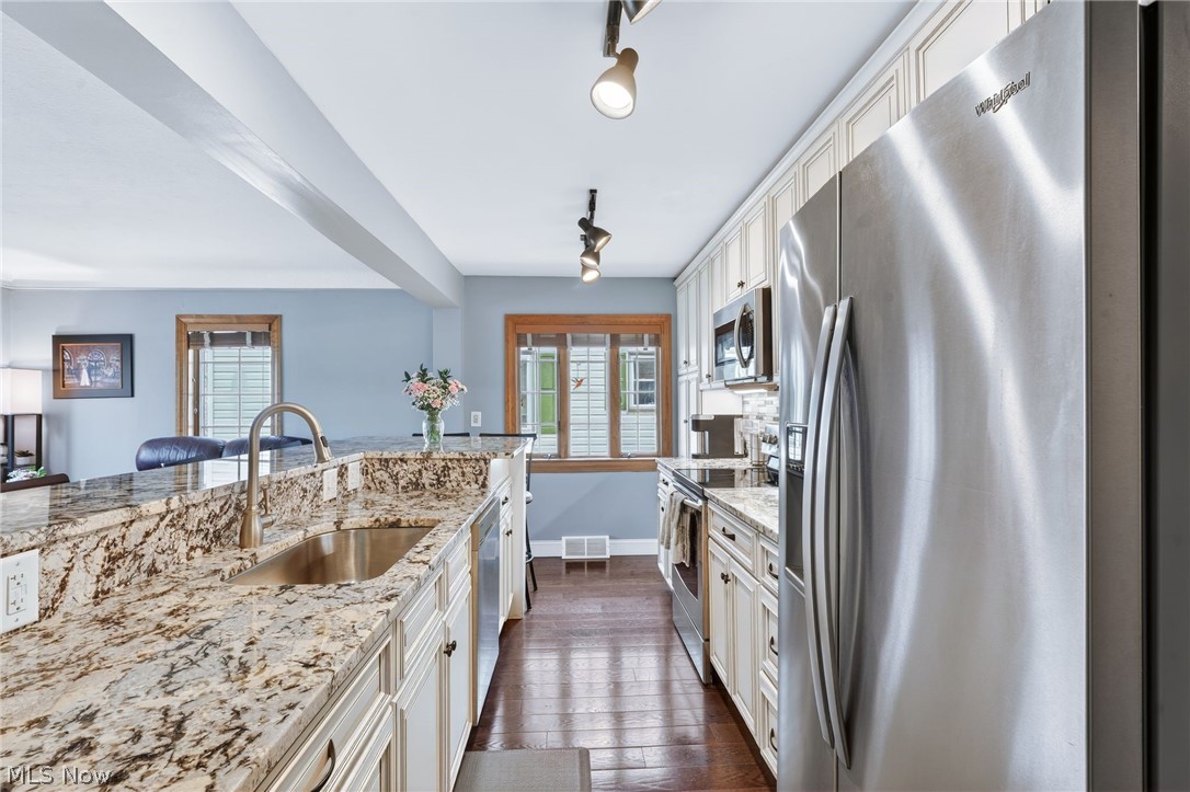 24024 E Oakland Road Bay Village OH 44140