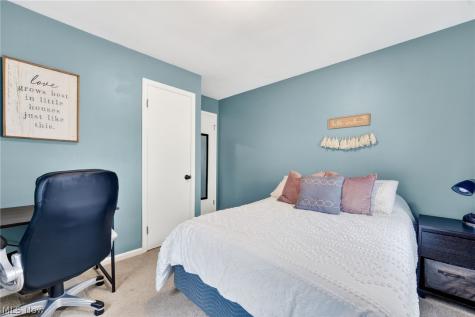 24024 E Oakland Road Bay Village OH 44140