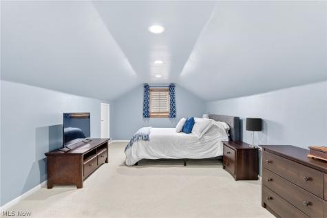24024 E Oakland Road Bay Village OH 44140