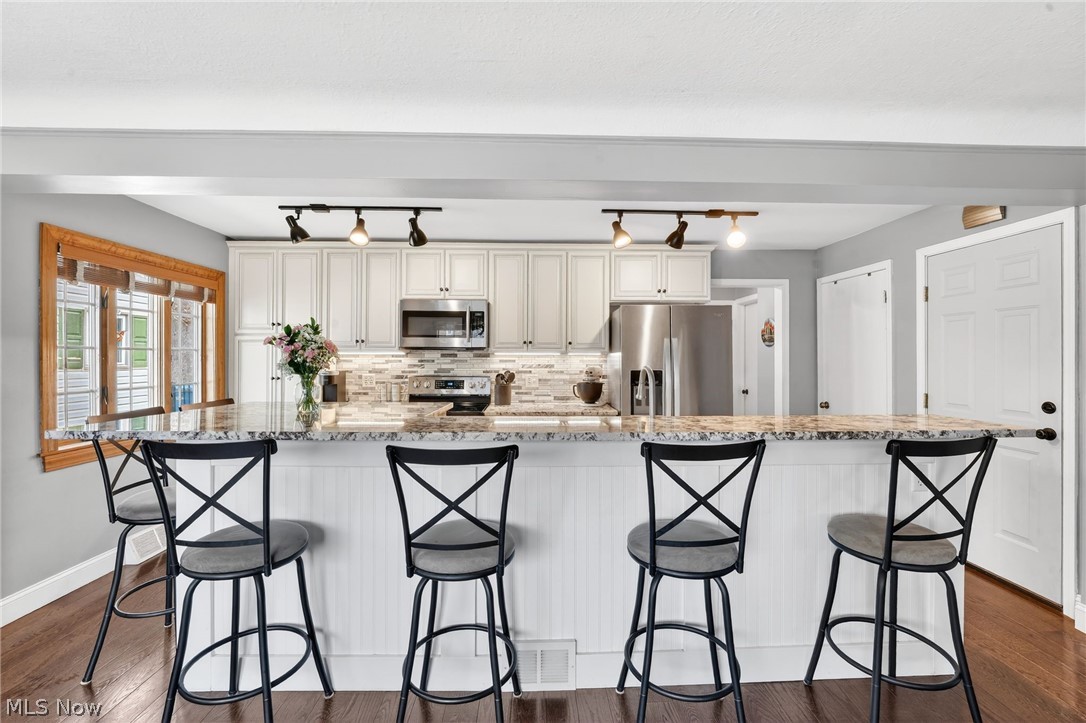24024 E Oakland Road Bay Village OH 44140
