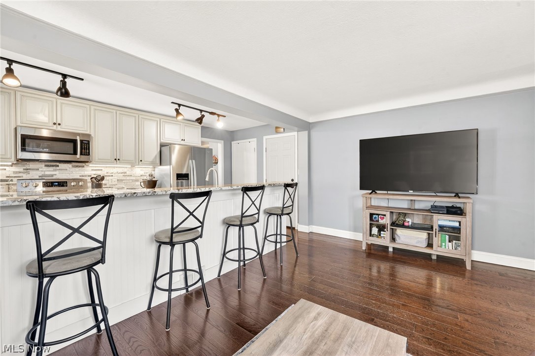 24024 E Oakland Road Bay Village OH 44140