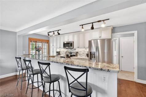 24024 E Oakland Road Bay Village OH 44140