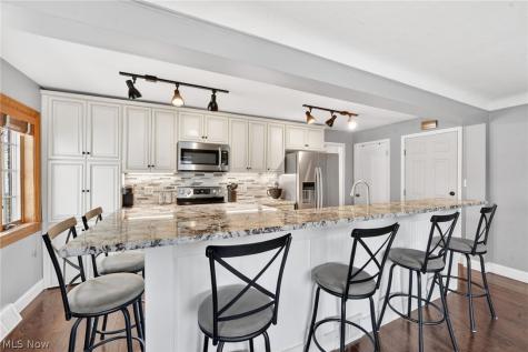 24024 E Oakland Road Bay Village OH 44140