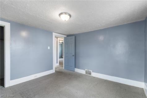 594 Columbia Avenue Akron OH 44310