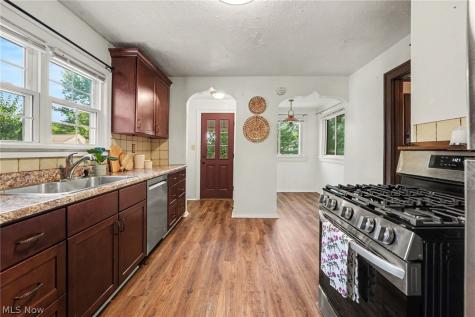10710 Windham Road Parma OH 44130