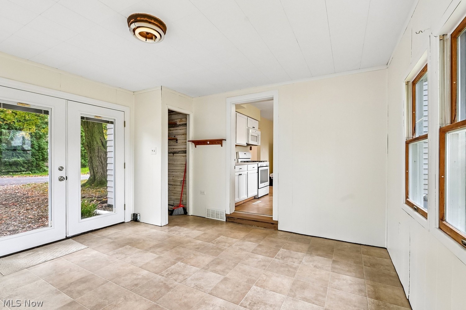 421 High Street Doylestown OH 44230