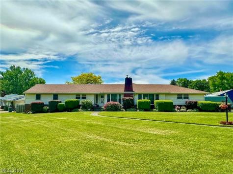 2308 Bears Den Road Youngstown OH 44511