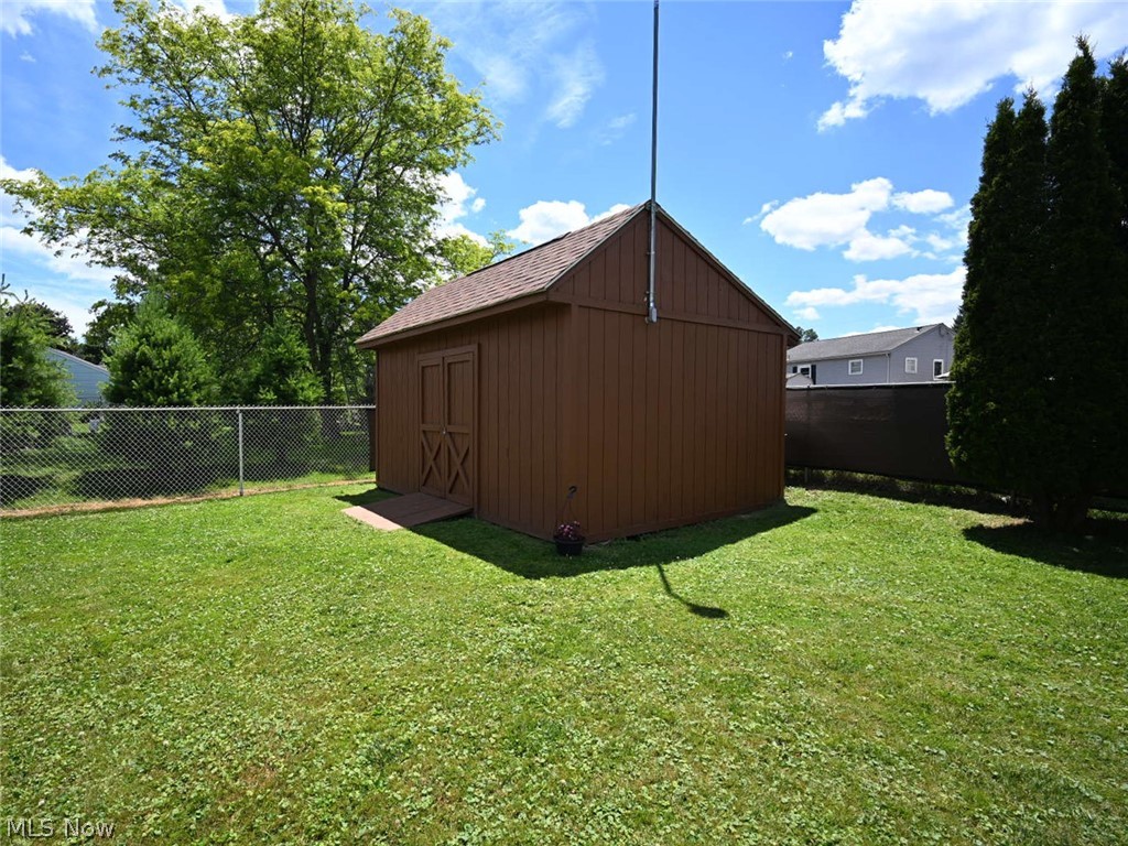 2308 Bears Den Road Youngstown OH 44511