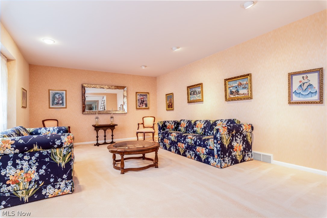 25235 Penshurst Drive Beachwood OH 44122
