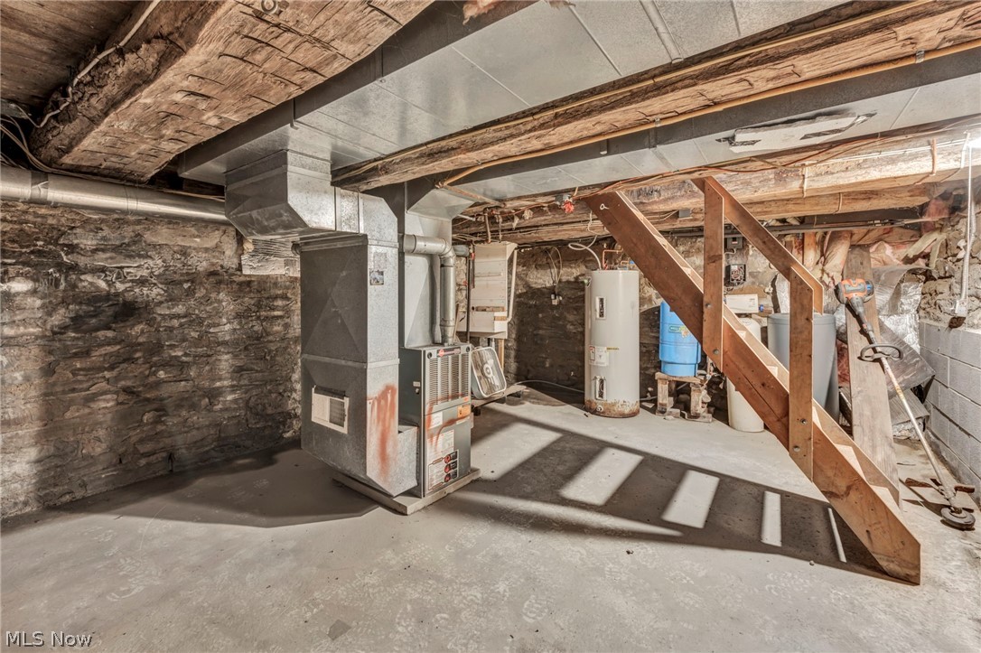15593 Franchester Road Burbank OH 44214