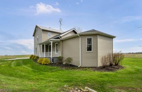15593 Franchester Road Burbank OH 44214