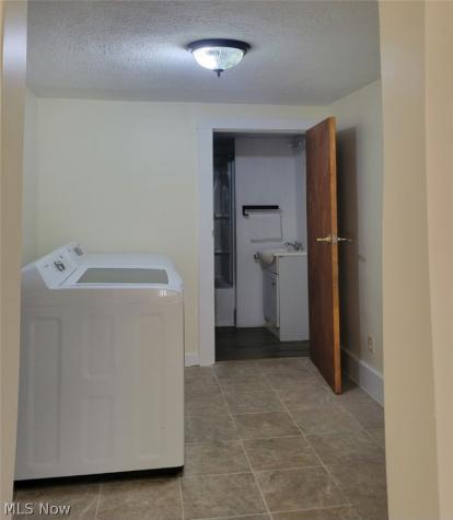 15593 Franchester Road Burbank OH 44214