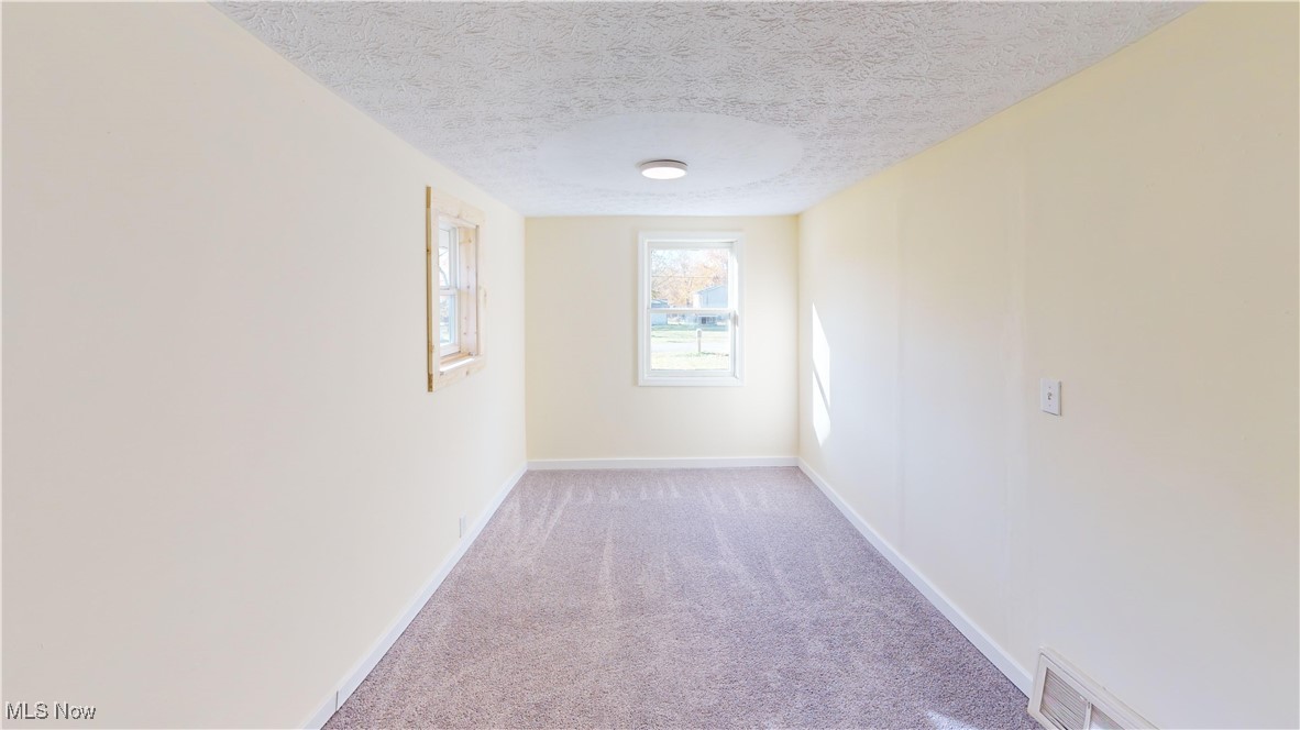 3273 S Jasmine Avenue Akron OH 44319