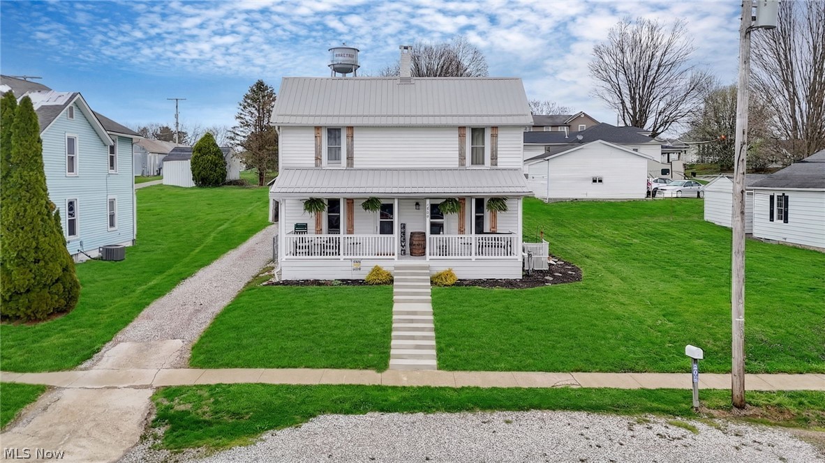 202 N Market Street Somerset OH 43783