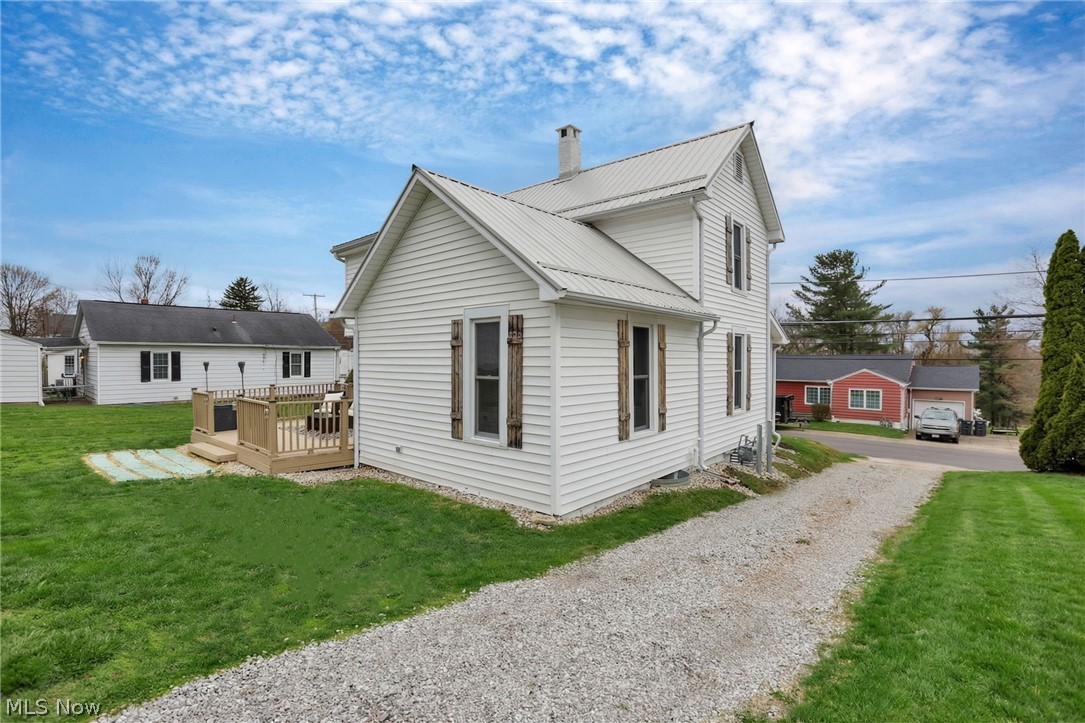 202 N Market Street Somerset OH 43783