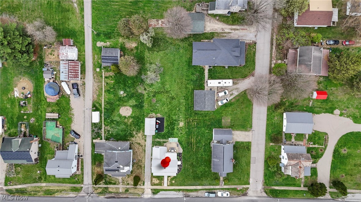 202 N Market Street Somerset OH 43783