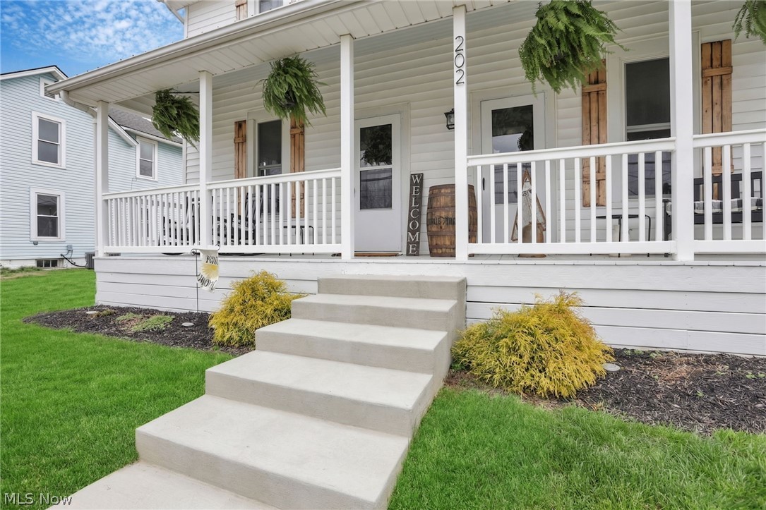 202 N Market Street Somerset OH 43783