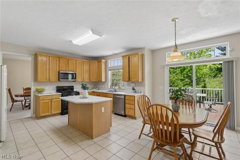16264 Selby Circle Strongsville OH 44136