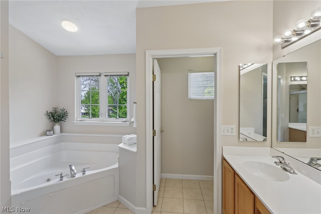 16264 Selby Circle Strongsville OH 44136