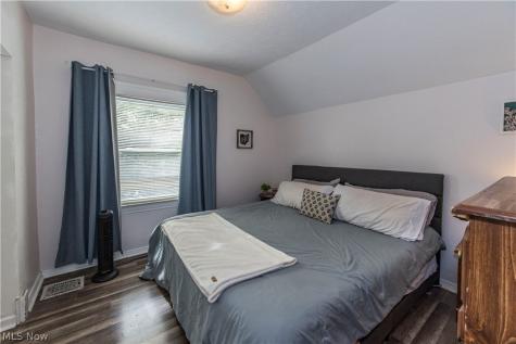 1465 Newman Avenue Lakewood OH 44107