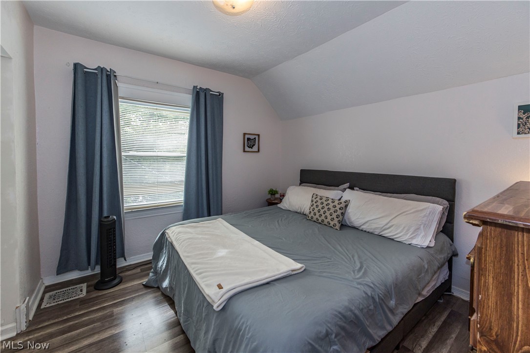 1465 Newman Avenue Lakewood OH 44107