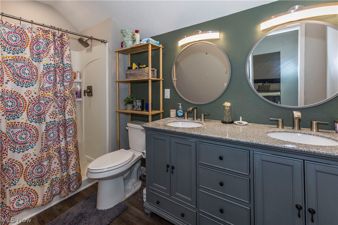 1465 Newman Avenue Lakewood OH 44107