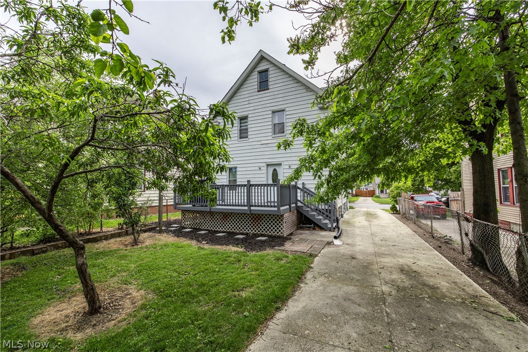 1465 Newman Avenue Lakewood OH 44107