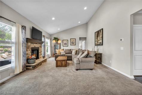 2488 Carlene Avenue SW Massillon OH 44647