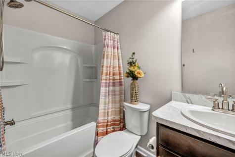2488 Carlene Avenue SW Massillon OH 44647