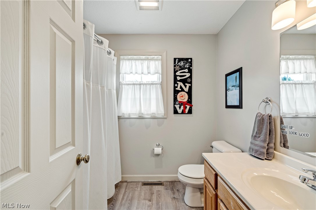 3810 Linda Way New Waterford OH 44445