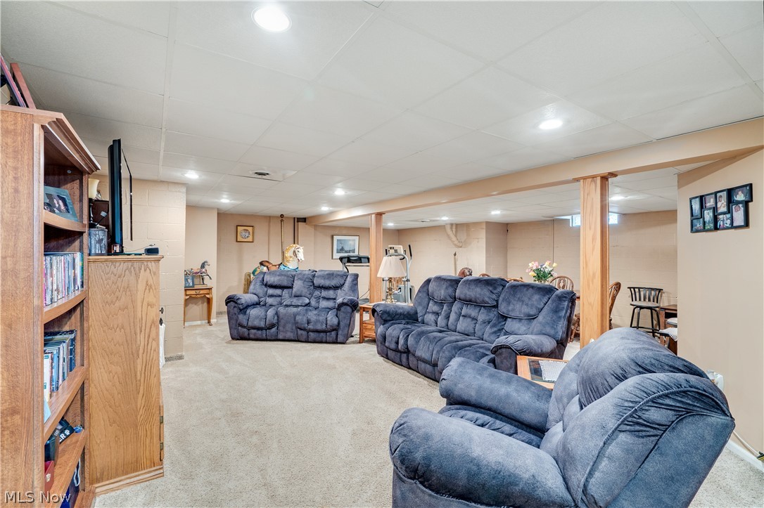 3810 Linda Way New Waterford OH 44445