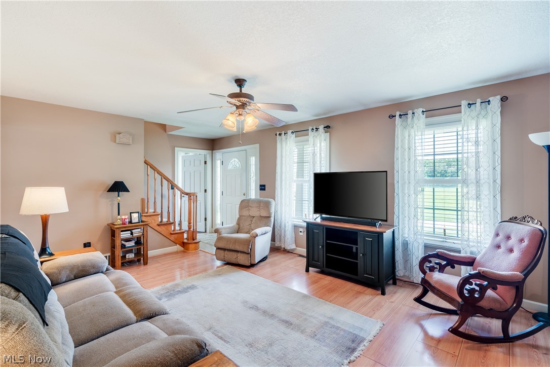 3810 Linda Way New Waterford OH 44445