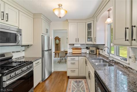7033 Shaner Drive Walton Hills OH 44146
