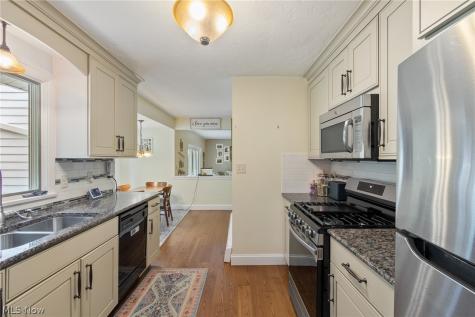 7033 Shaner Drive Walton Hills OH 44146