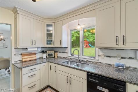 7033 Shaner Drive Walton Hills OH 44146