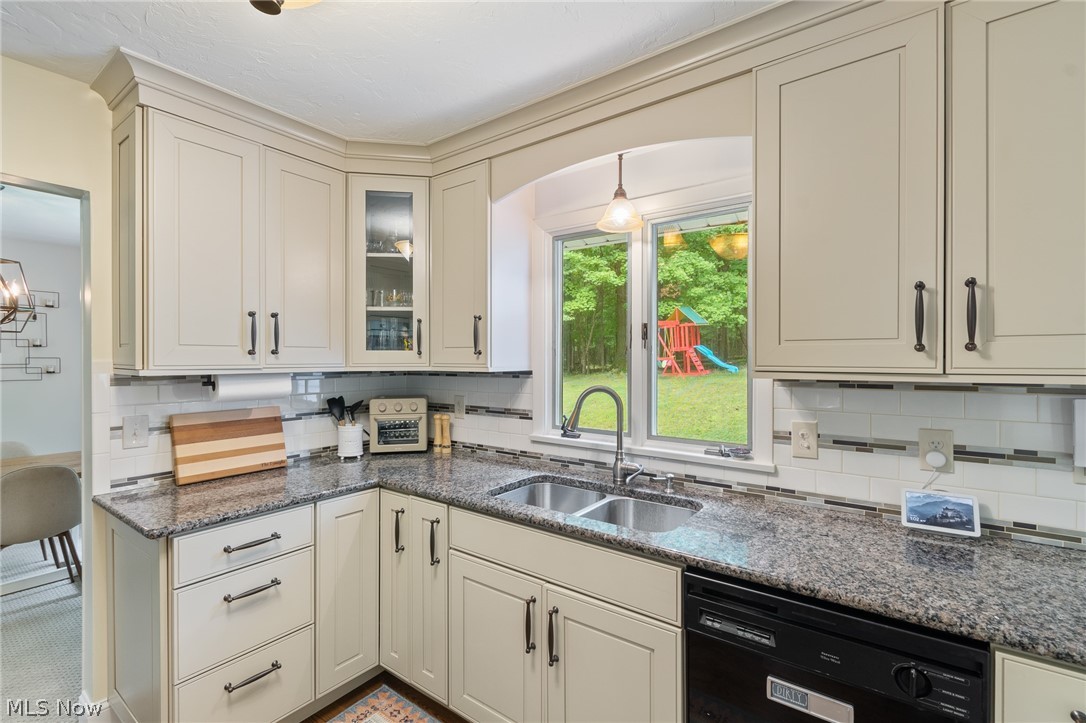 7033 Shaner Drive Walton Hills OH 44146