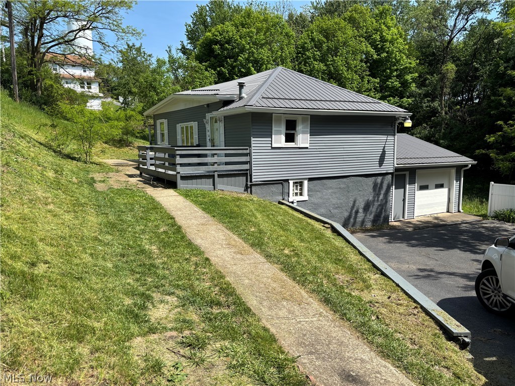 300 Henry East Liverpool OH 43920