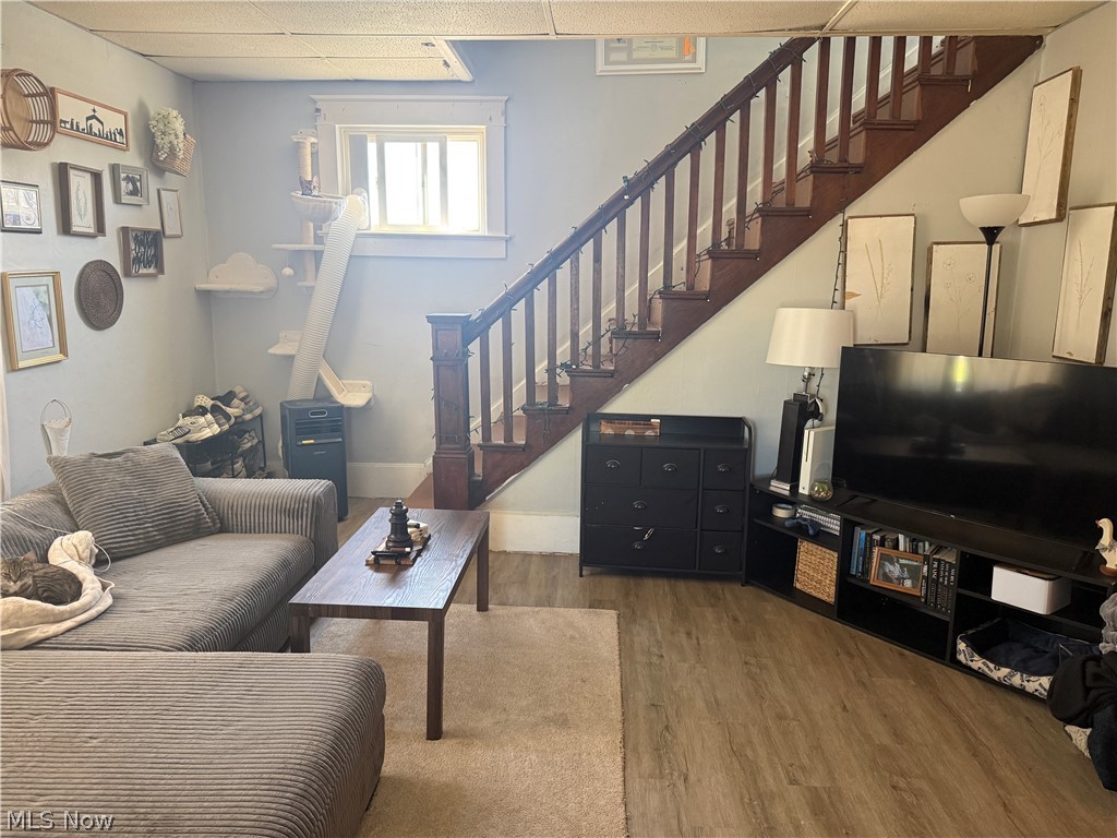 128 W 8th Street Uhrichsville OH 44683