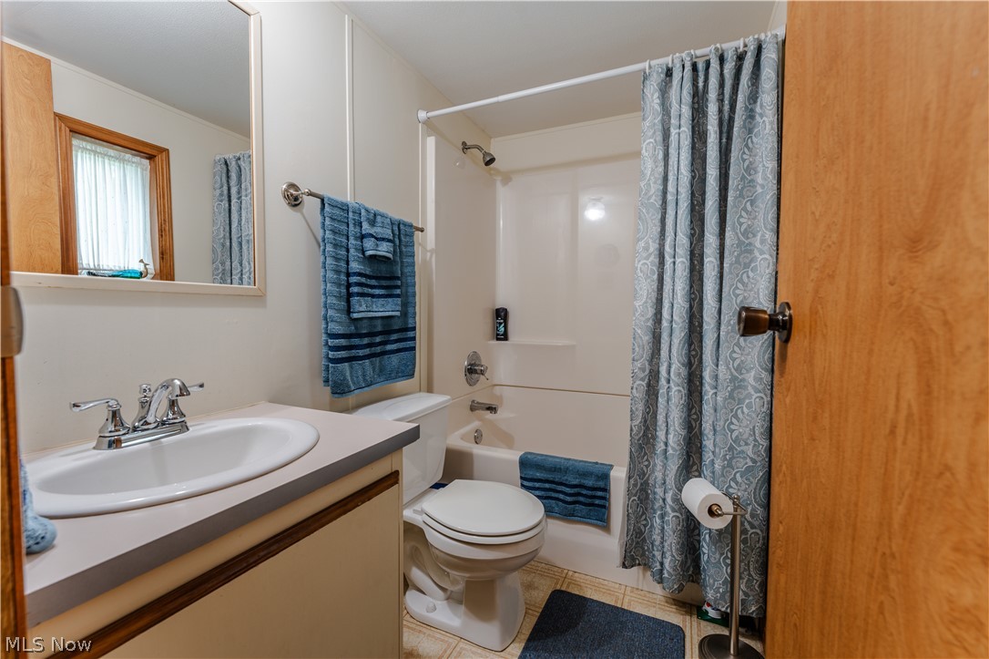 26551 Sr 93 Fresno OH 43824
