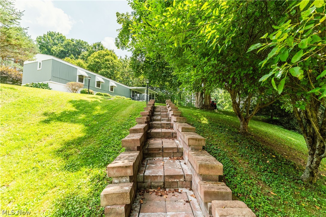 26551 Sr 93 Fresno OH 43824