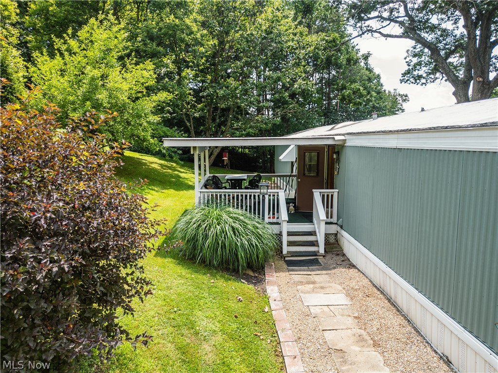 26551 Sr 93 Fresno OH 43824