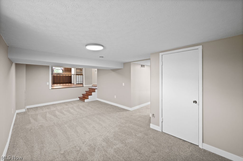 11 Roberts Drive Belpre OH 45714