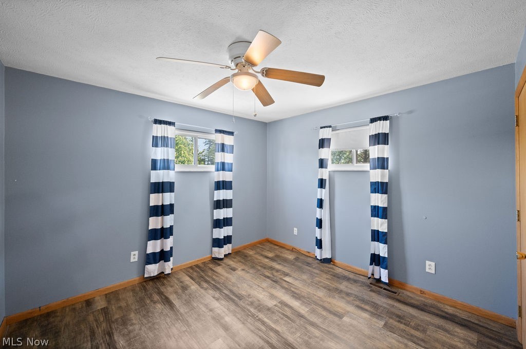 11 Roberts Drive Belpre OH 45714