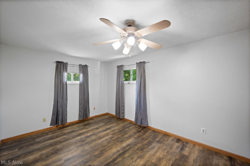 11 Roberts Drive Belpre OH 45714