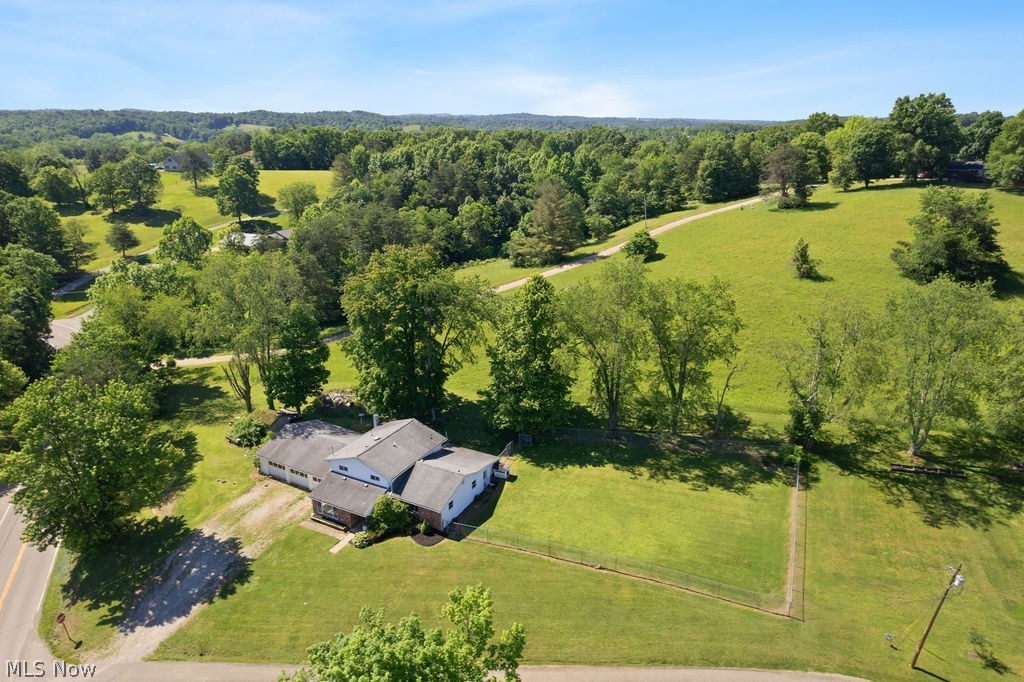 11 Roberts Drive Belpre OH 45714