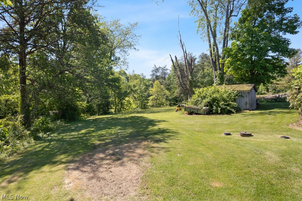11 Roberts Drive Belpre OH 45714