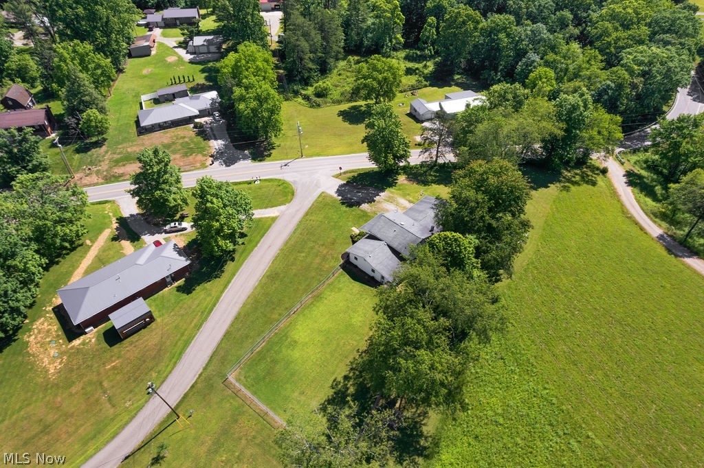 11 Roberts Drive Belpre OH 45714