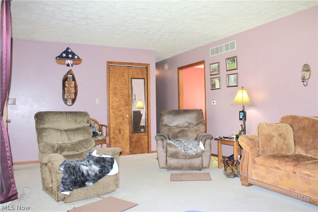10670 County Road 6 Killbuck OH 44637