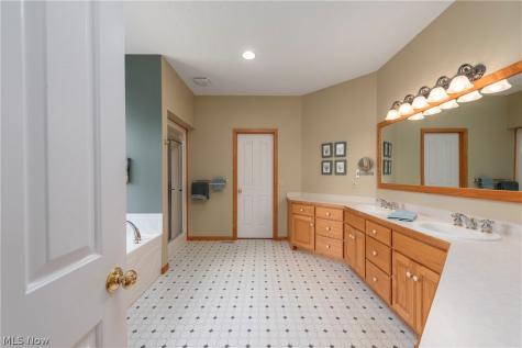 212 Brown Street Wellington OH 44090
