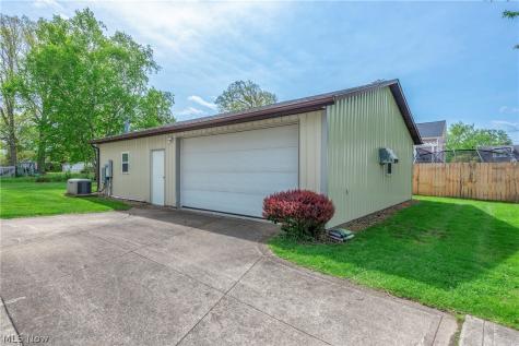 212 Brown Street Wellington OH 44090